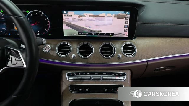 Mercedes-Benz E-Class W213 2021 Белый из Кореи, фото 5