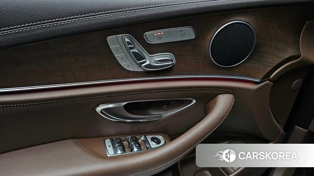 Mercedes-Benz E-Class W213 2019 Черный из Кореи, фото 5