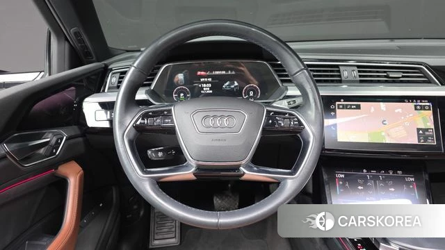 Audi e-Tron 2021 Серый из Кореи, фото 5
