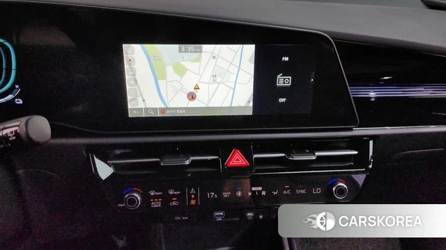 Kia Di Ol Nu Niro 2025 Белый из Кореи, фото 5