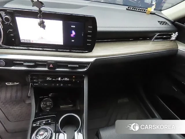 Kia K5 3rd generation 2023 Белый из Кореи, фото 5