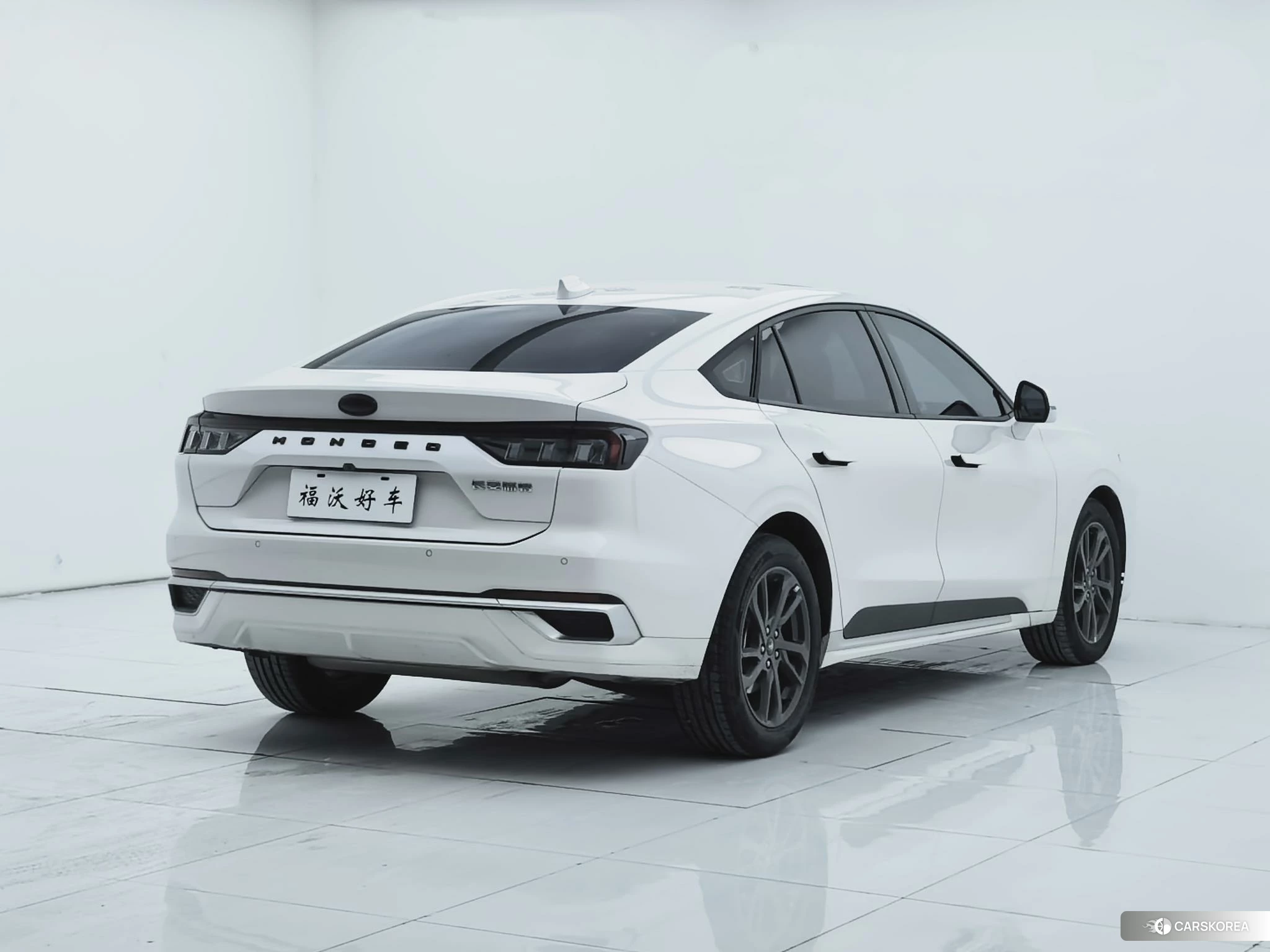Ford Mondeo 2024 Белый из Китая, фото 5