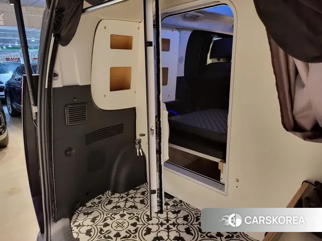 Hyundai Staria 2024 Серый из Кореи, фото 5