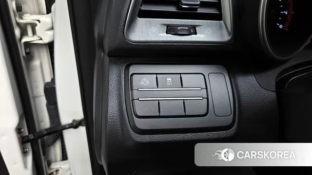 Ssangyong Tivoli Armor 2018 Белый из Кореи, фото 5