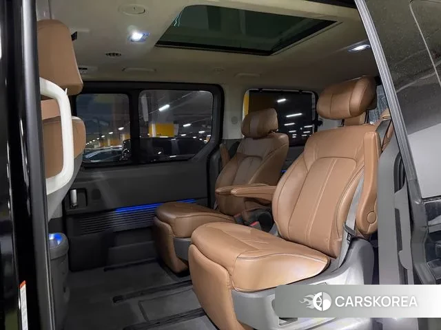 Hyundai Staria 2021 Черный из Кореи, фото 5