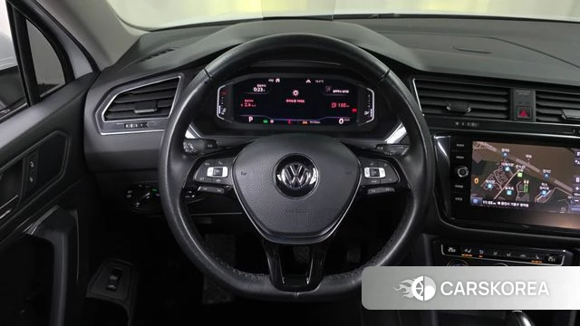 Volkswagen Tiguan Allspace 2020 Белый из Кореи, фото 5
