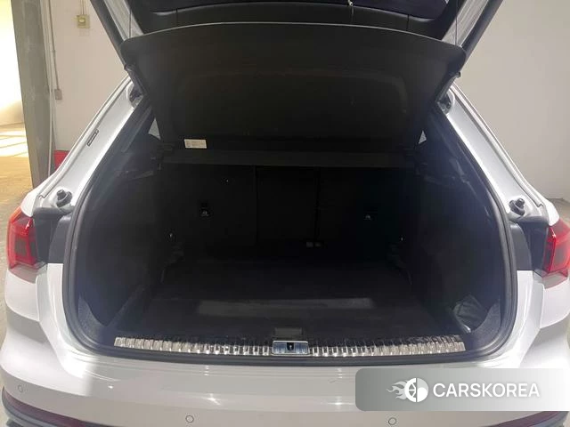 Audi Q3 2023 Белый из Китая, фото 5