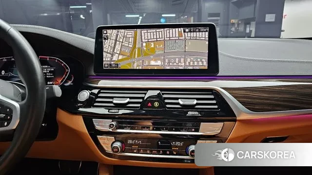 BMW 5 Series (G30) 2022 Белый из Кореи, фото 5