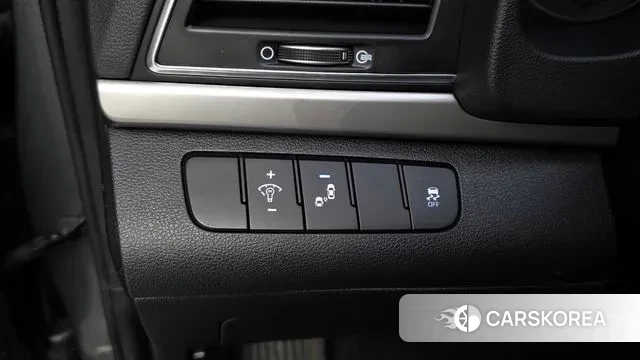 Hyundai Avante AD 2018 Серебристо-серый из Кореи, фото 5