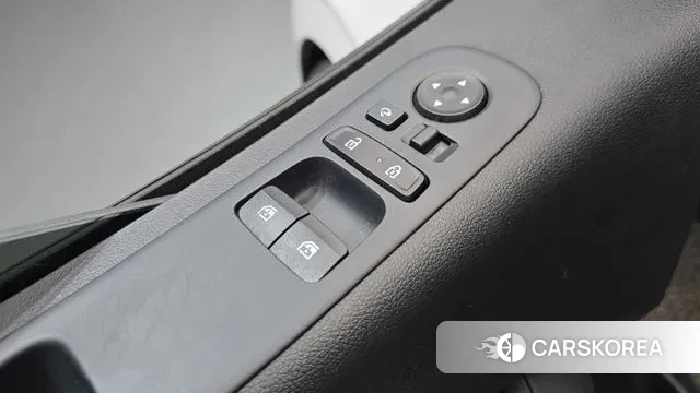 Hyundai Staria 2022 Белый из Кореи, фото 5