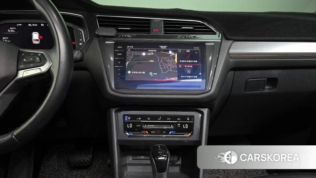 Volkswagen Tiguan Allspace 2022 Черный из Кореи, фото 5