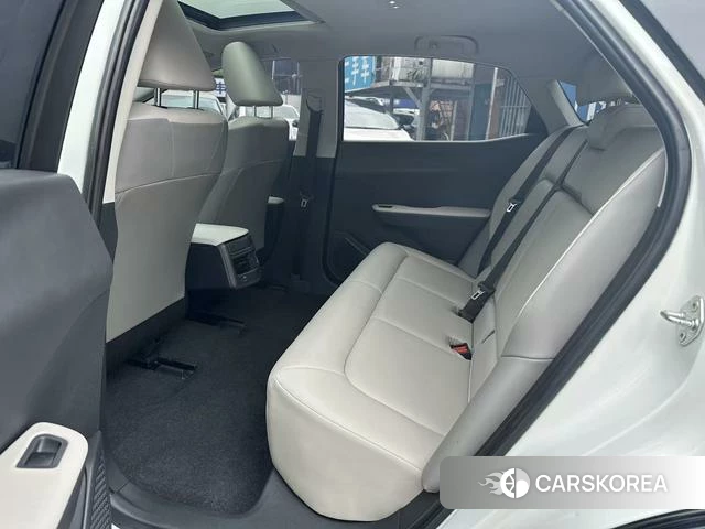 Toyota bZ3 2023 Белый из Китая, фото 5