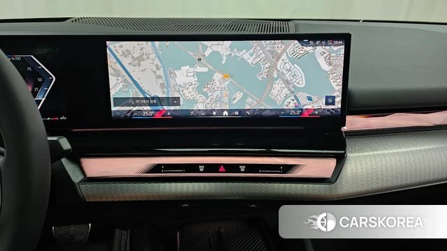 BMW 5 Series (G60) 2024 Белый из Кореи, фото 5