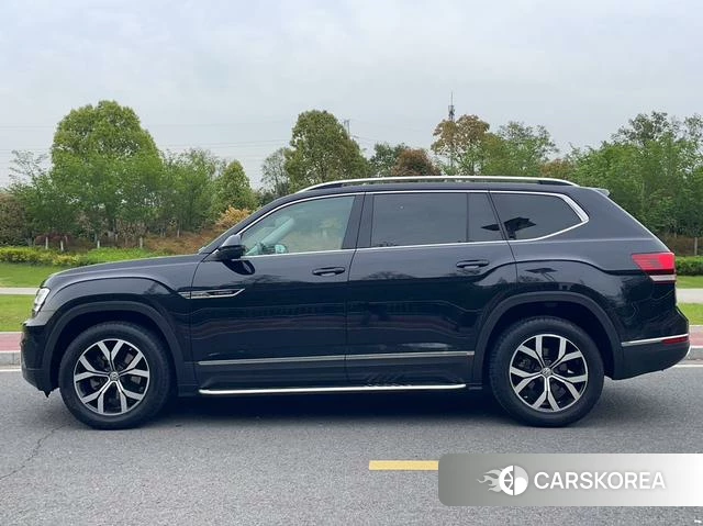 Volkswagen Tourang 2019 Черный из Китая, фото 5