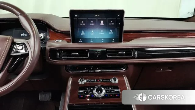 Lincoln Aviator 2nd generation 2021 Черный из Кореи, фото 5