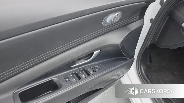 Hyundai Avante Hybrid (CN7) 2021 Белый из Кореи, фото 5