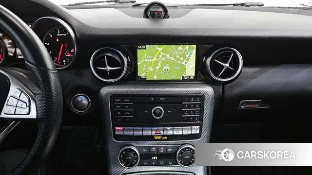 Mercedes-Benz SLC-Class R172 2018 Белый из Кореи, фото 5