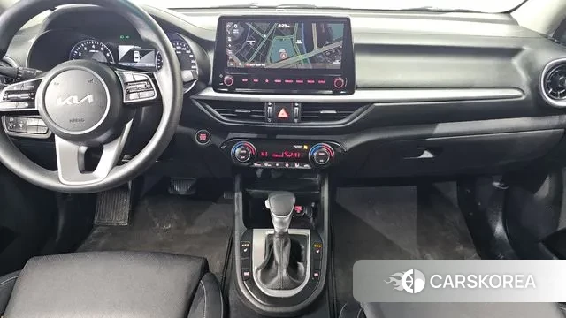 Kia The New K3 2nd generation 2022 Белый из Кореи, фото 5