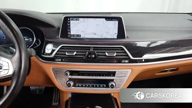 BMW 7 Series (G11) 2018 Белый из Кореи, фото 5