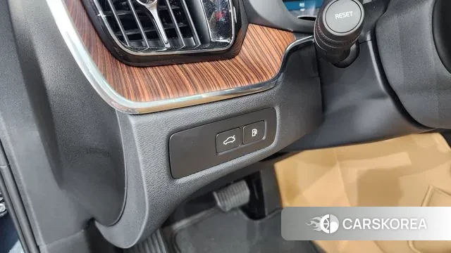 Volvo XC60 second Generation 2024 Синий из Кореи, фото 5