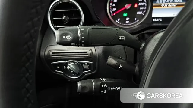 Mercedes-Benz C-Class W205 2018 Серебряный из Кореи, фото 5