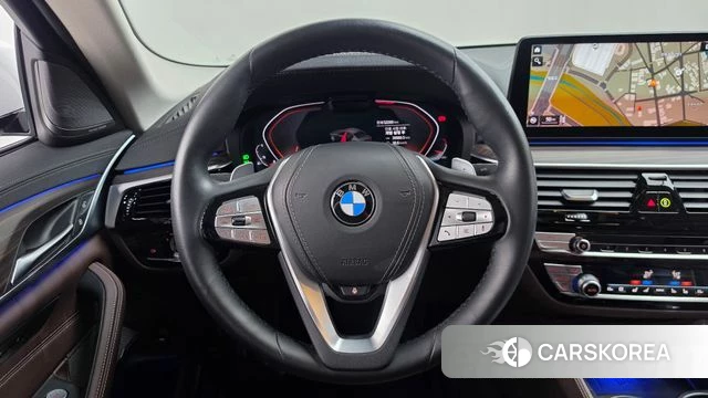 BMW 5 Series (G30) 2022 Белый из Кореи, фото 5
