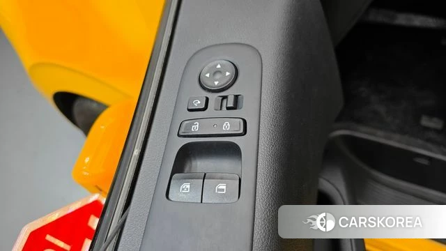 Hyundai Staria 2024 Желтый из Кореи, фото 5