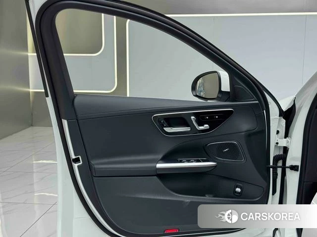 Mercedes-Benz Class C 2025 Белый из Китая, фото 5