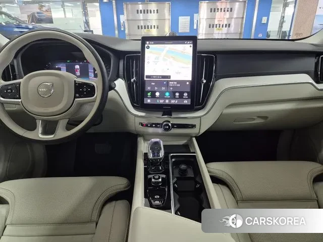 Volvo XC60 second Generation 2025 Белый из Кореи, фото 5