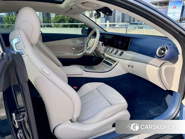 Mercedes-Benz E-class (imported) 2023 Зеленый из Китая, фото 5