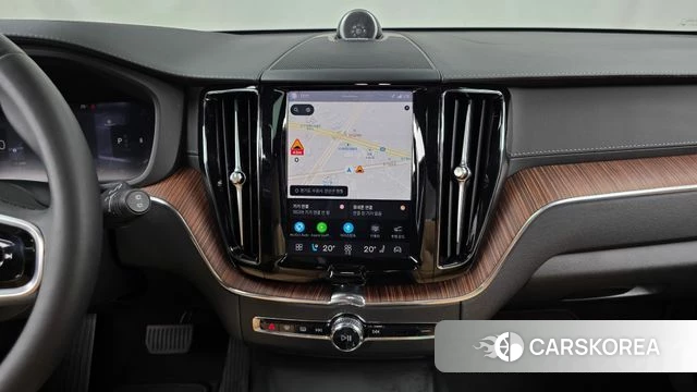 Volvo XC60 second Generation 2024 Белый из Кореи, фото 5