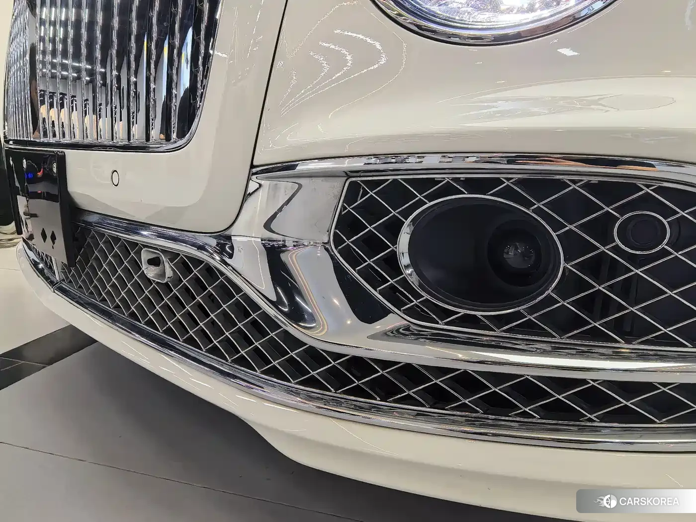 Bentley Flying 2023 Белый из Китая, фото 5