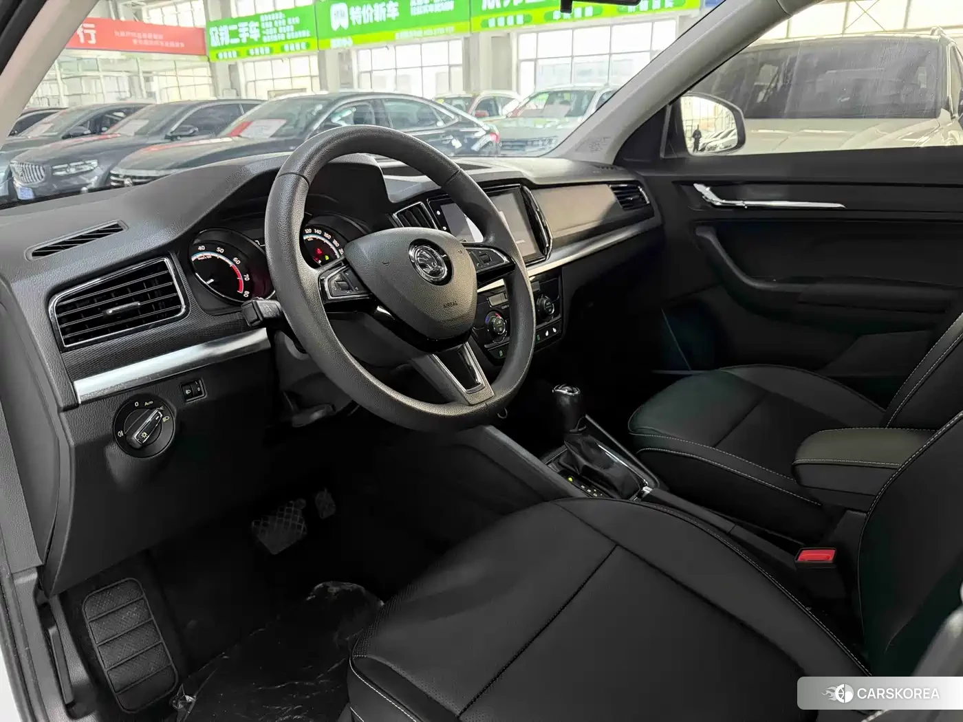 Skoda Komick 2023 Белый из Китая, фото 5