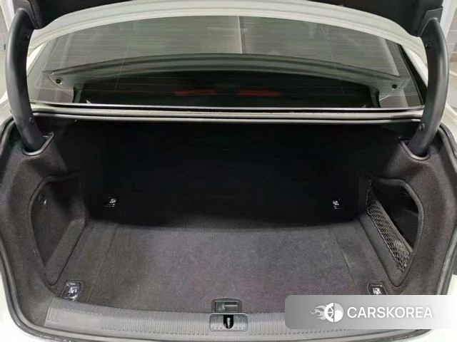 Audi A4L 2023 Белый из Китая, фото 5
