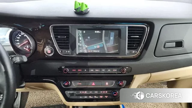 Kia The New Carnival 2018 Белый из Кореи, фото 5