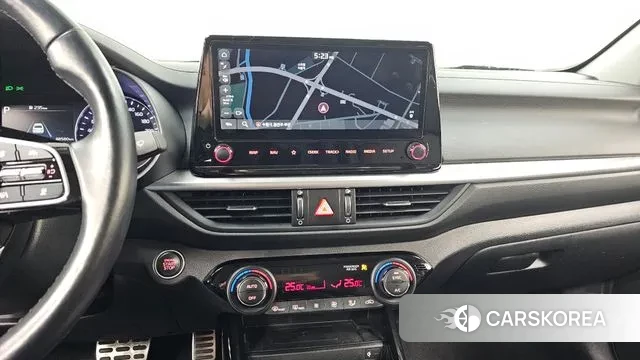 Kia The New K3 2nd generation 2023 Белый из Кореи, фото 5