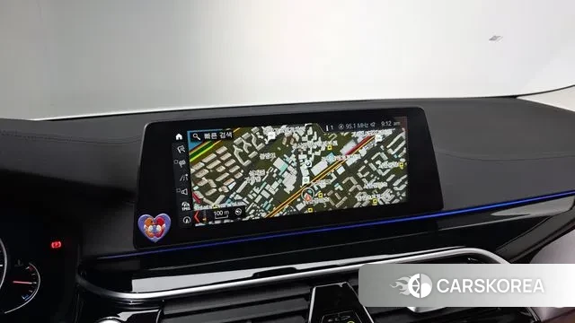 BMW 5 Series (G30) 2018 Белый из Кореи, фото 5