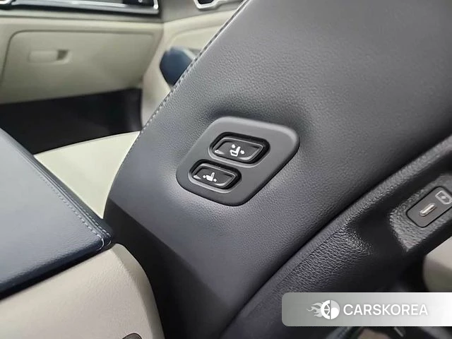 Kia Sportage 5th Generation Hybrid 2023 Серый из Кореи, фото 5