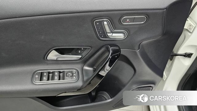 Mercedes-Benz A-Class W177 2020 Белый из Кореи, фото 5