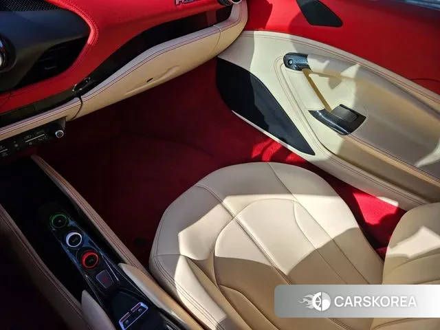 Ferrari F8 Spider 2021 Красный из Кореи, фото 5