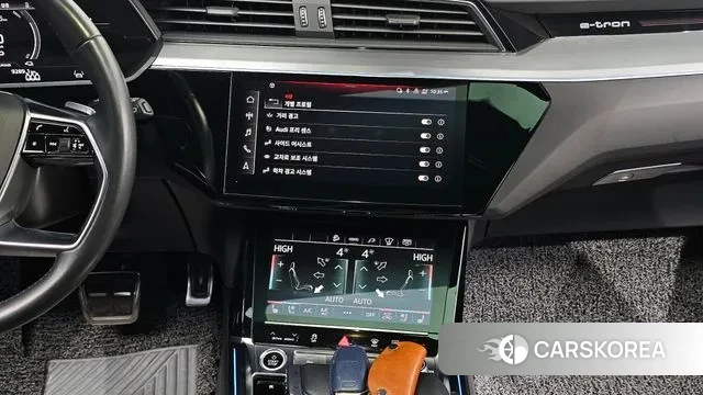 Audi e-Tron 2021 Синий из Кореи, фото 5