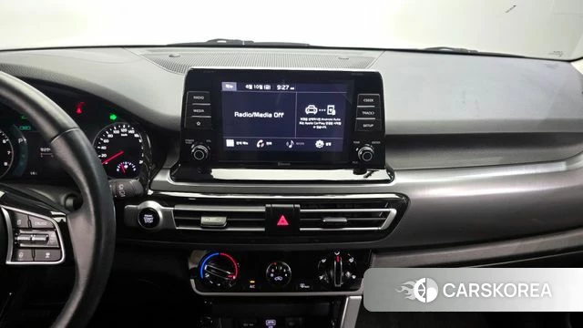 Kia Seltos 2022 Белый из Кореи, фото 5