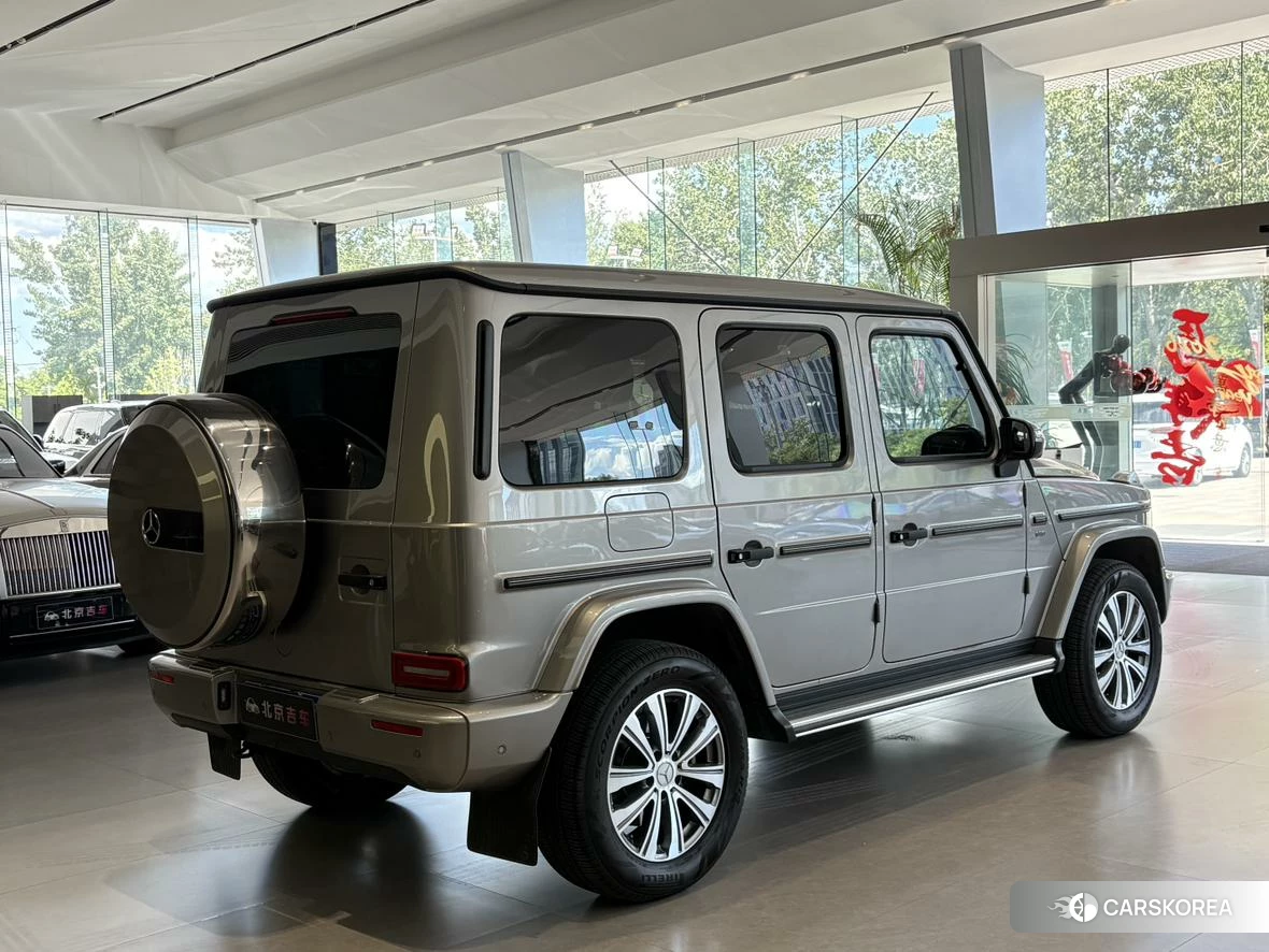 Mercedes-Benz G-class 2023 Серебристо-серый из Китая, фото 5