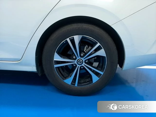 Nissan Xuan Yi 2022 Белый из Китая, фото 5