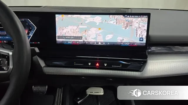 BMW 5 Series (G60) 2024 Серый из Кореи, фото 5