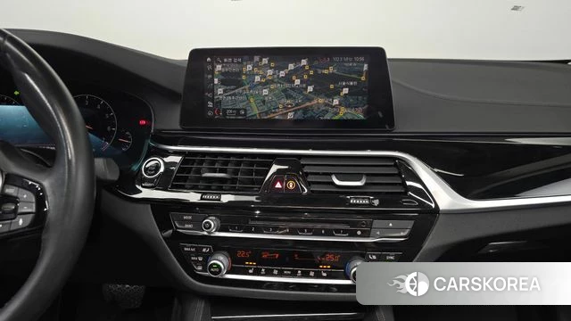 BMW 5 Series (G30) 2019 Черный из Кореи, фото 5