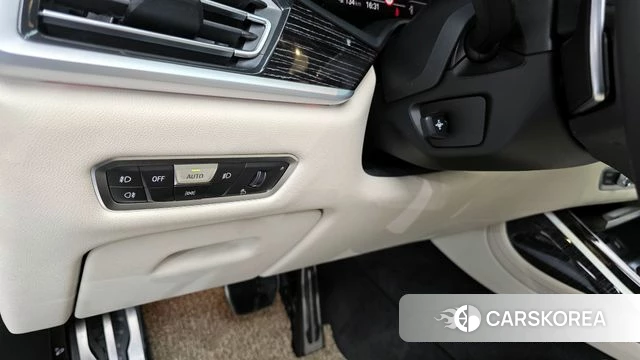 BMW X7 (G07) 2021 Белый из Кореи, фото 5