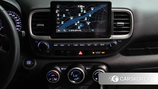 Hyundai Venue 2021 Серебристо-серый из Кореи, фото 5