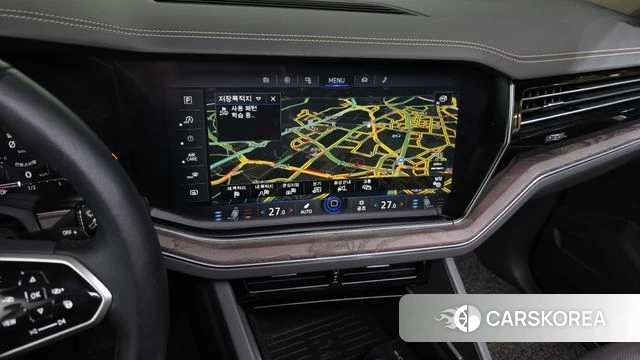 Volkswagen Touareg 3rd generation 2023 Белый из Кореи, фото 5