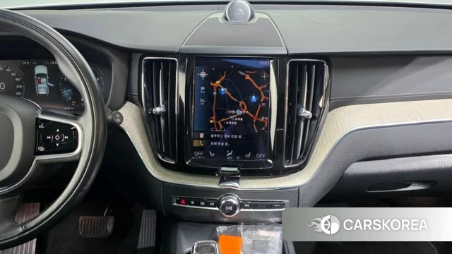 Volvo XC60 second Generation 2021 Белый из Кореи, фото 5